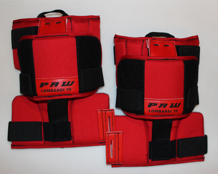 kneepads with thermoformed plates