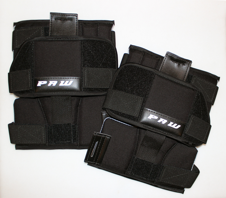 knee pads with flex plate
